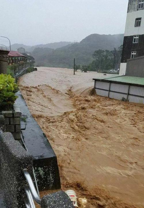 开奖澳门开奖结果+开奖记录表和长沙暴雨楼梯变瀑布与长沙暴雨视频